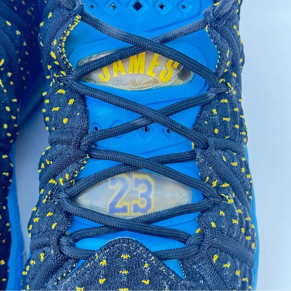 Nike Lebron James Athletic Shoes Men's 10 - Picture 6 of 13